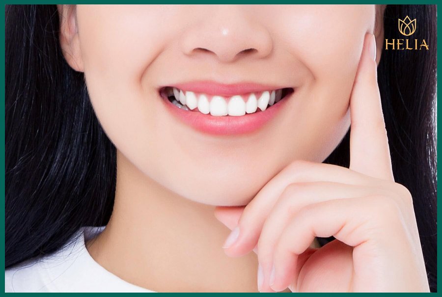 Sở hữu hàm răng đẹp, nụ cười tự tin.